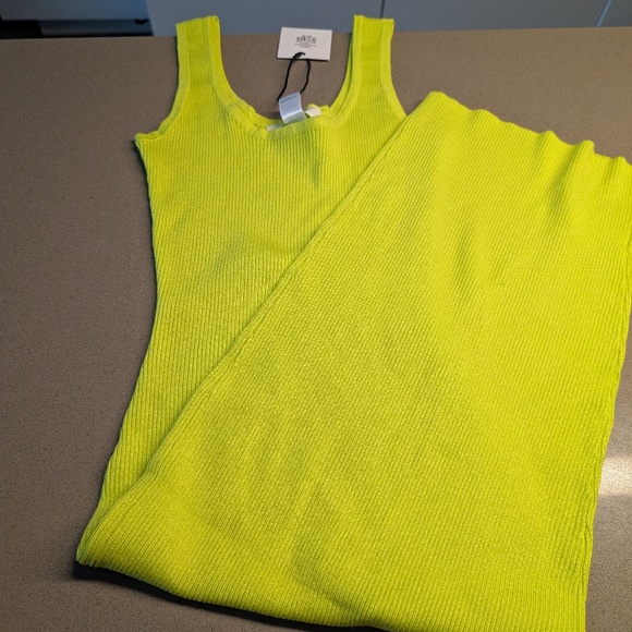 Tight Mini Dress - Picture 3 of 5